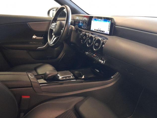 Mercedes-Benz Classe A A 200 d Premium Night edition auto - Foto 6