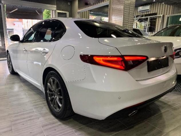 Alfa Romeo Giulia XENON*KAMERA*NAVI*VETTURA AZIENDALE ALFA ROMEO - Foto 4