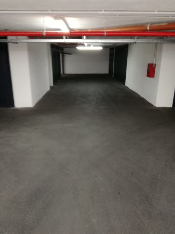 BOX NUOVISSIMO, IN PARCO NUOVO, CON CANCELLO ELETTRICO E CORRENTE INTERNA - Foto 4