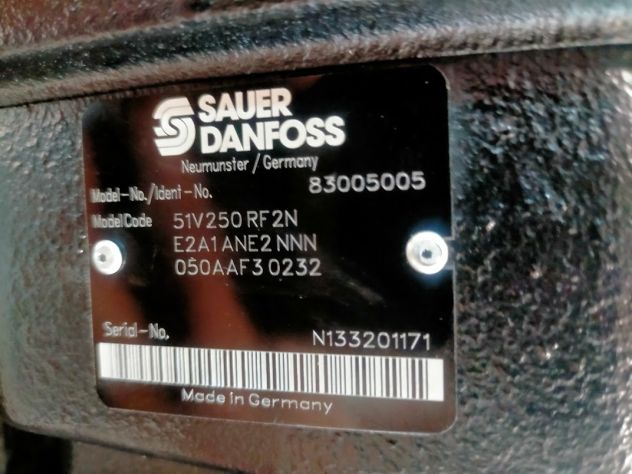 Motore Danfoss 51V250 RF2N E2A1ANE2NNN 050AAF30232 - Foto 5
