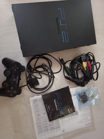 Play station 2 NUOVA vendo per trasloco 50 euro
