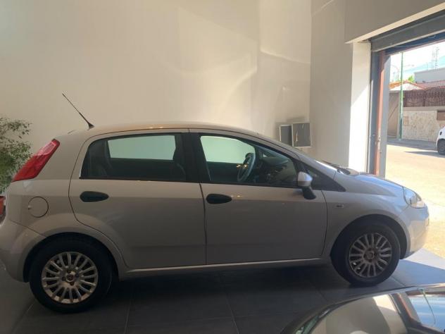 FIAT - Punto - 1.2 8V 5p. Street GPL - Foto 6