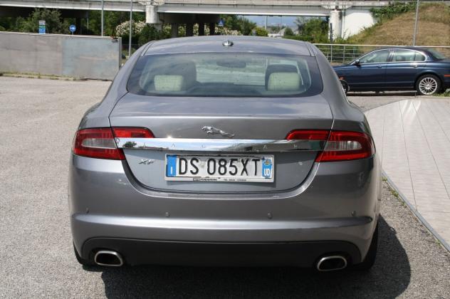 Jaguar XF 2.7 DS V6 Luxury - Foto 6