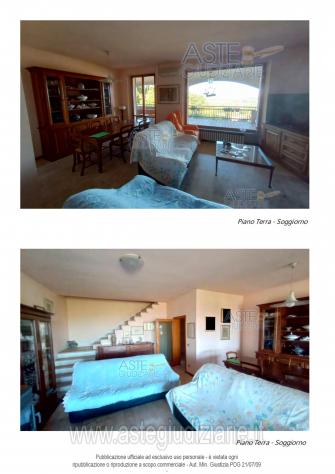 IMMOBILI-IMMOBILE RESIDENZIALE-Frazione Sant'Angelo in Lizzola - Via Serra 61 - Foto 3