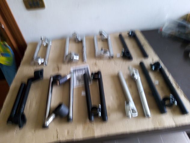 Semi manubri moto