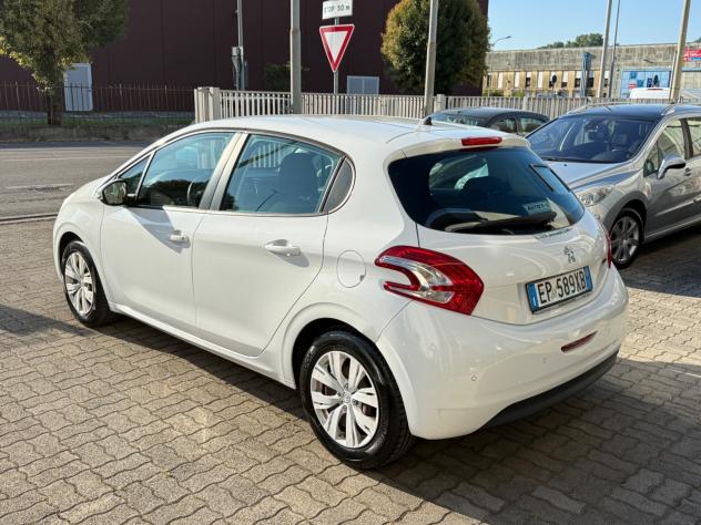 Peugeot 208 GARANZIA COMPLETA 1.4 HDi 68 CV 5 porte Active - Foto 4