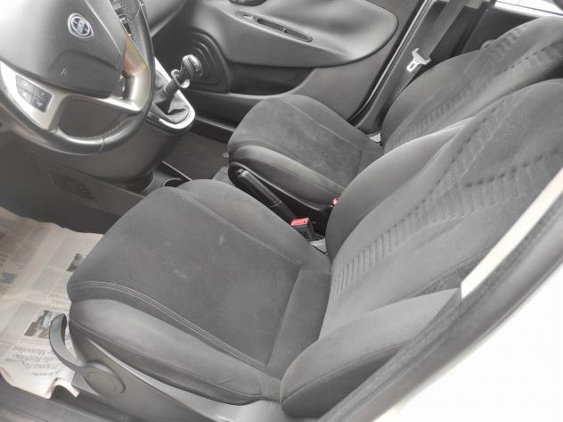 Lancia Ypsilon 2016 0.9 TwinAir Benzina metano LEGA SENSORI BLUETOOTH - Foto 9