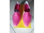 NUOVE scarpe in pelle naturale.