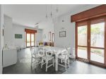 Appartamento di 140 m² con 4 locali e posto auto in vendita a Aci Castello
