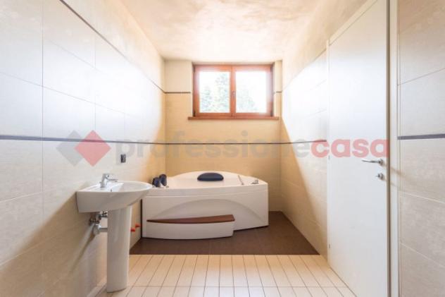 Villa di 200 m² con 3 locali e box auto in vendita a Agrate Conturbia - Foto 17