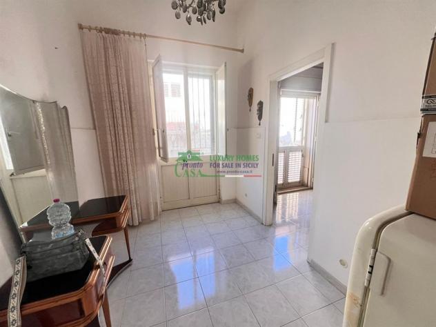 Rif: 2707 Soluzione indipendente su tre livelli con terrazza nel cuore di Comiso - Foto 2