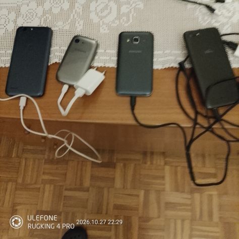 telefonini vari - Foto 2