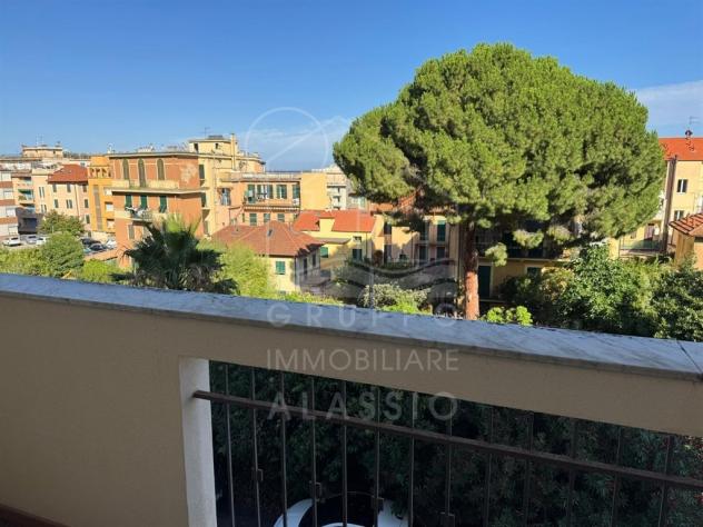 Alassio zona Parco fuor del vento ampio alloggio con mq. 400 di giardino, box e cantina sotto casa comodo al mare - Foto 6