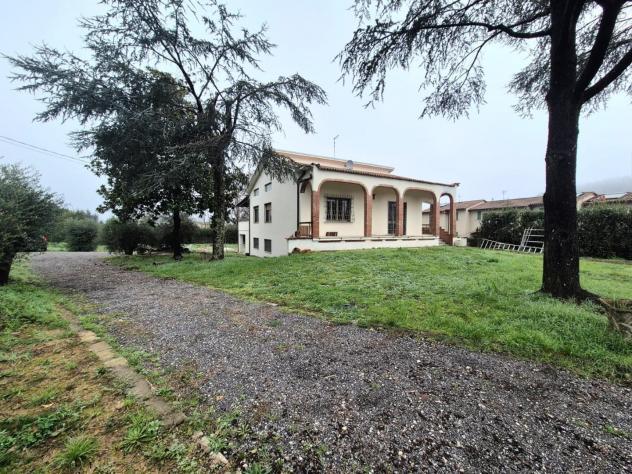 Villa in vendita a Massa Macinaia - Capannori 280 mq Rif: 1396243