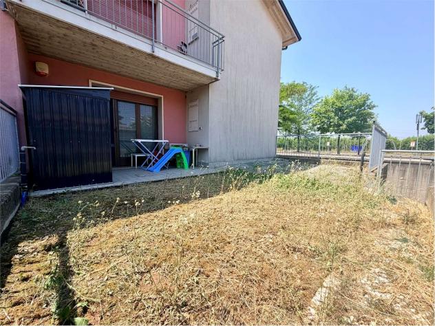 V005481 - PIANO TERRA CON GIARDINO PRIVATO E GARAGE DOPPIO !!