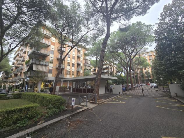 locale di sgombero in vendita a Roma in zona Ardeatino