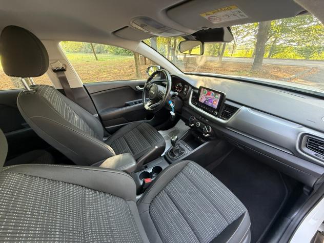 Kia Stonic 1.0 T-GDi 100 CV MHEV Style 20KM/L - Foto 9