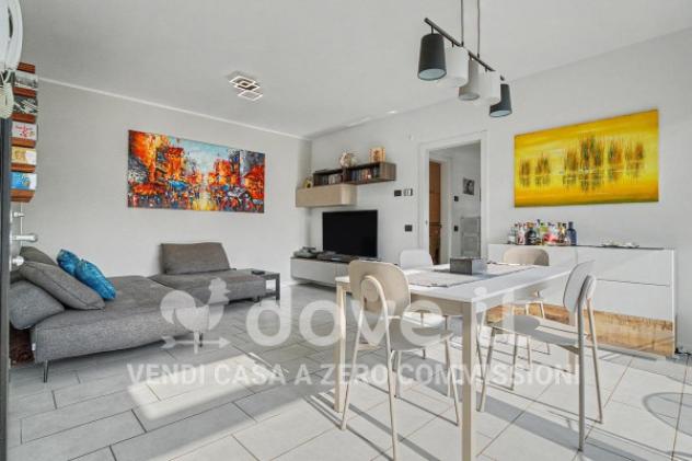 Appartamento di 84 m² con 3 locali e box auto in vendita a Uggiate con Ronago - Foto 5