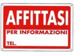 Oltre 3 vetrine in affitto a Carrara