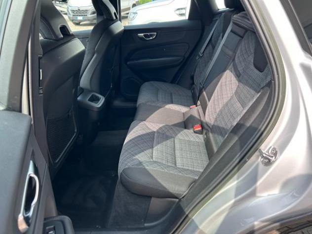 VOLVO XC60 B4 (d) AWD automatico MOMENTUM rif. 24101685 - Foto 6