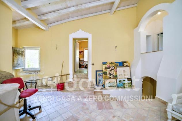 Rustico / Casale di 250 m² con 5 locali e posto auto in vendita a Francavilla di Sicilia - Foto 9