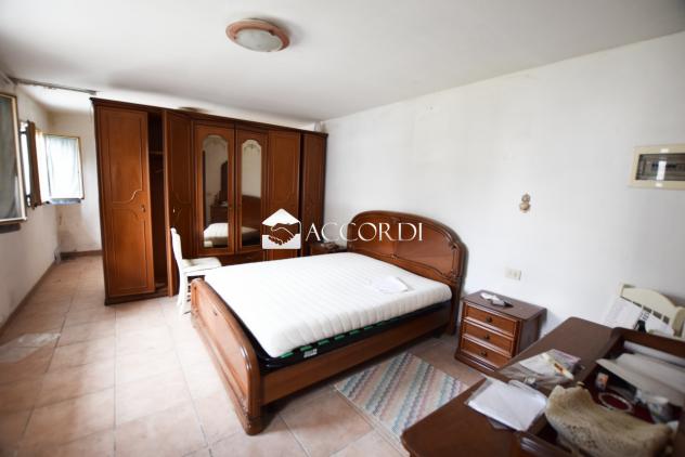 BIFAMILIARE di 10 vani e di 250 mq (POVEGLIANO) rif. SW136 - Foto 9