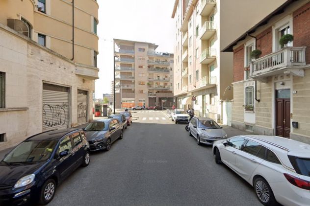 LUMINOSO BILOCALE RISTRUTTURATO VIA GENOLA