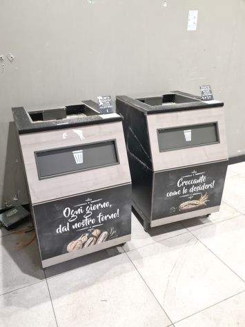 2 tavolini porta bilancia usati
