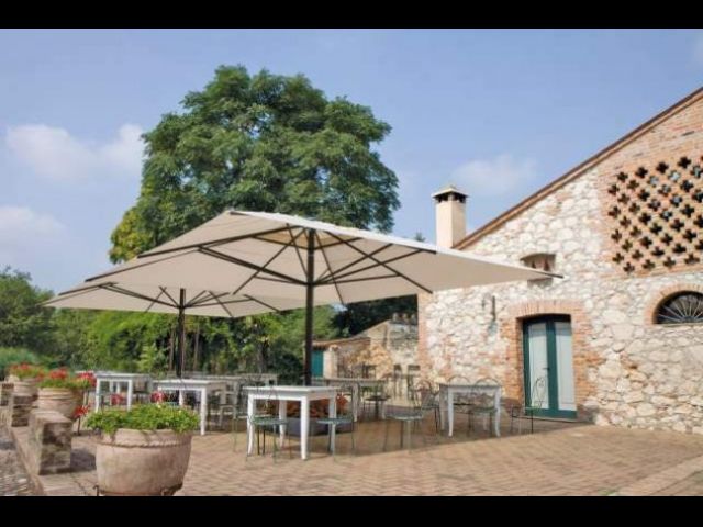 Ombrelloni cod 8154/x, per arredo esterno ristorante