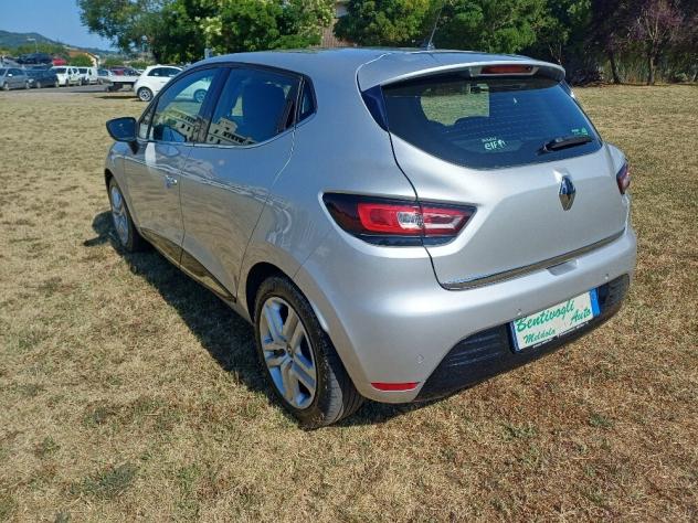 Renault Clio dCi 8V 75 CV 5 porte Moschino Zen - Foto 6
