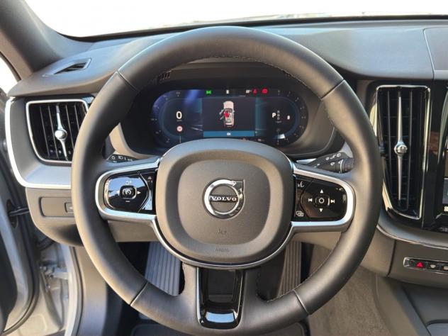 Volvo XC60 B5 AWD 250 Cv R-Design Plus Dark - KM/0 - Foto 8