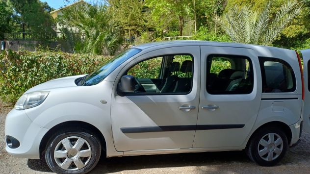 Renault Kangoo - 1.5 dCi. Trasporto per disabili (con rampa)