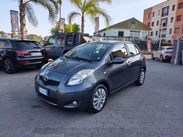 Toyota Yaris 1.3 5 porte da vetrinaaaa