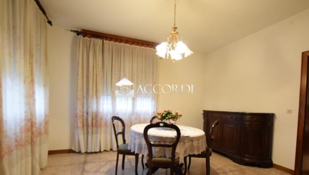 CASA INDIPENDENTE di 5 vani e di 228 mq (ASOLO) rif. BL075 - Foto 3