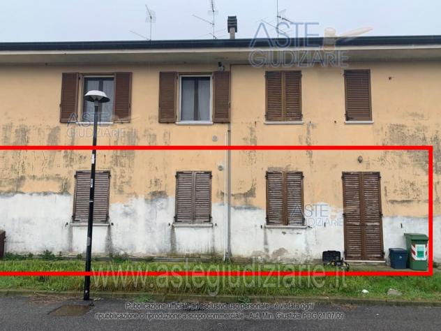 IMMOBILI-IMMOBILE RESIDENZIALE-Piazza IV Novembre, 22, 46010 Redondesco MN, Italia - Foto 4