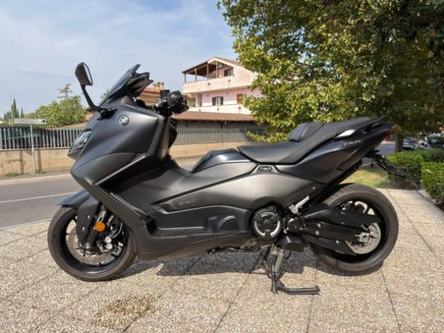 YAMAHA T-Max 560 TUTTO INCLUSO ANCHE PASSAGGIO! MINI RATE rif. 24162395 - Foto 9