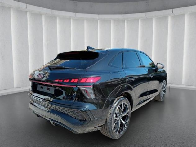 AUDI Q3 2000 SPB TDI BLACKLINE 150CV STRONIC TETTO"20 rif. 24069424 - Foto 8