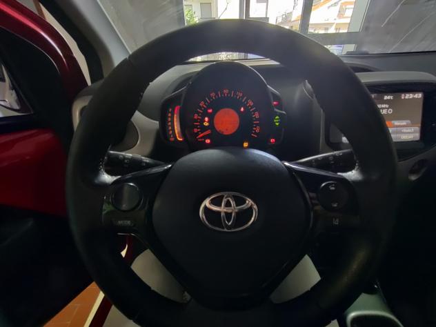 Toyota Aygo 1.0 VVT-i 69 CV 5 porte x-play - Foto 6