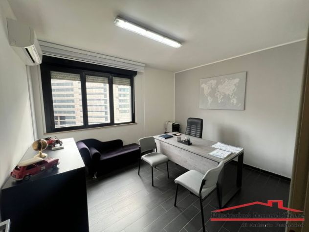 Ad.ze Cedir - 5 piano quadrilocale ristrutturato uso ufficio - Foto 3