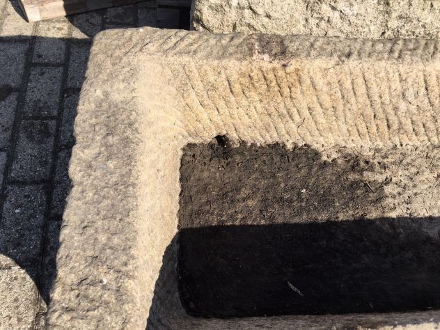 Antica vasca mangiatoia di granito - Foto 4