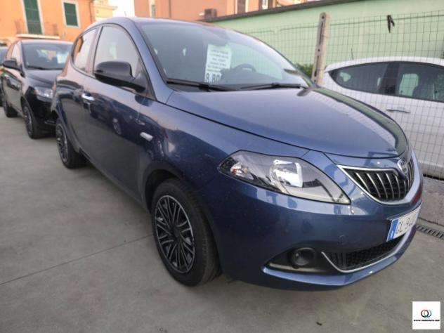 LANCIA - Ypsilon - 1.0 FireFly 5p. S&S Hybrid Silver - Foto 2