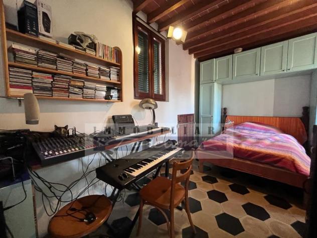 CASA INDIPENDENTE di 10 vani e di 192 mq (VIAREGGIO - Viareggio) rif. A732 - Foto 11