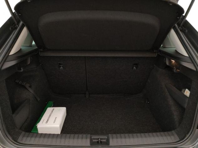 Škoda Kamiq 1.0 TSI Black Dots DSG 85kW - Foto 9