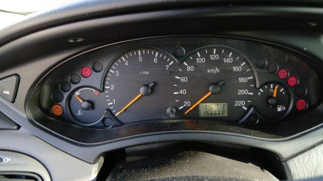 Ford focus 1.6 benzina del 1999 berlina - Foto 6