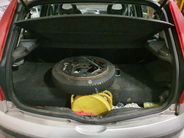 Fiat Punto 1.2 5p. Active Natural Power - Foto 9