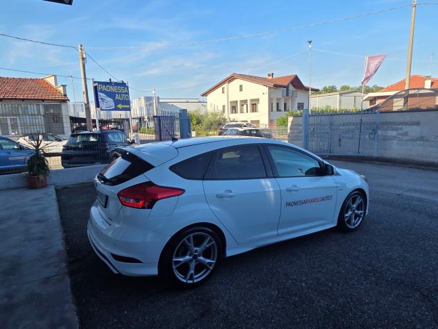 Ford Focus 125 CV ST Line - Foto 5