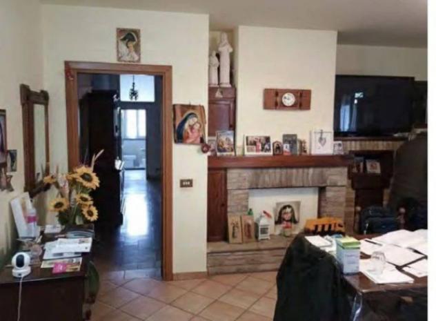 Immobile in asta di 177 m² con più di 5 locali e box auto in vendita a Assisi - Foto 3