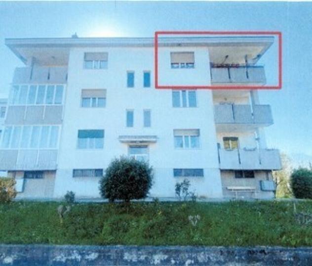Pentalocale in vendita a Lesegno