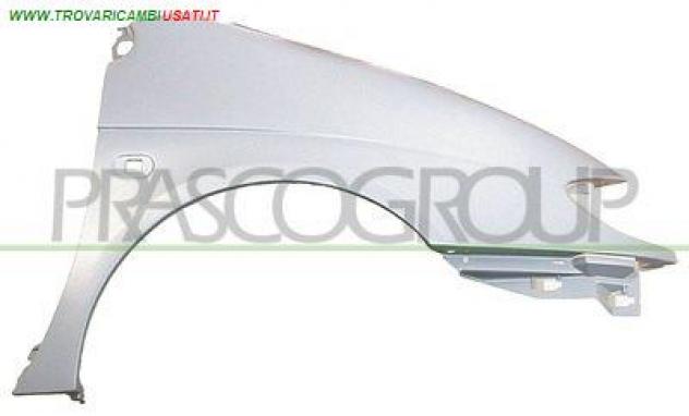 PARAFANGO ANT.D.(in plastica) RN0303003 Carrozzeria Lamierati esterni Fiancate Parafango ant. RENAULT - MEGANE 5P / COACH / CLASSIC / SCENIC - 1996