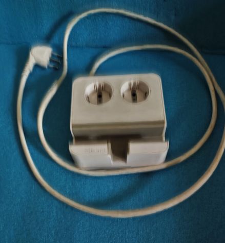 Multipresa da Scrivania BTicino S3712 - 3 USB + 2 Schuko con supporti Smartphone - Foto 5